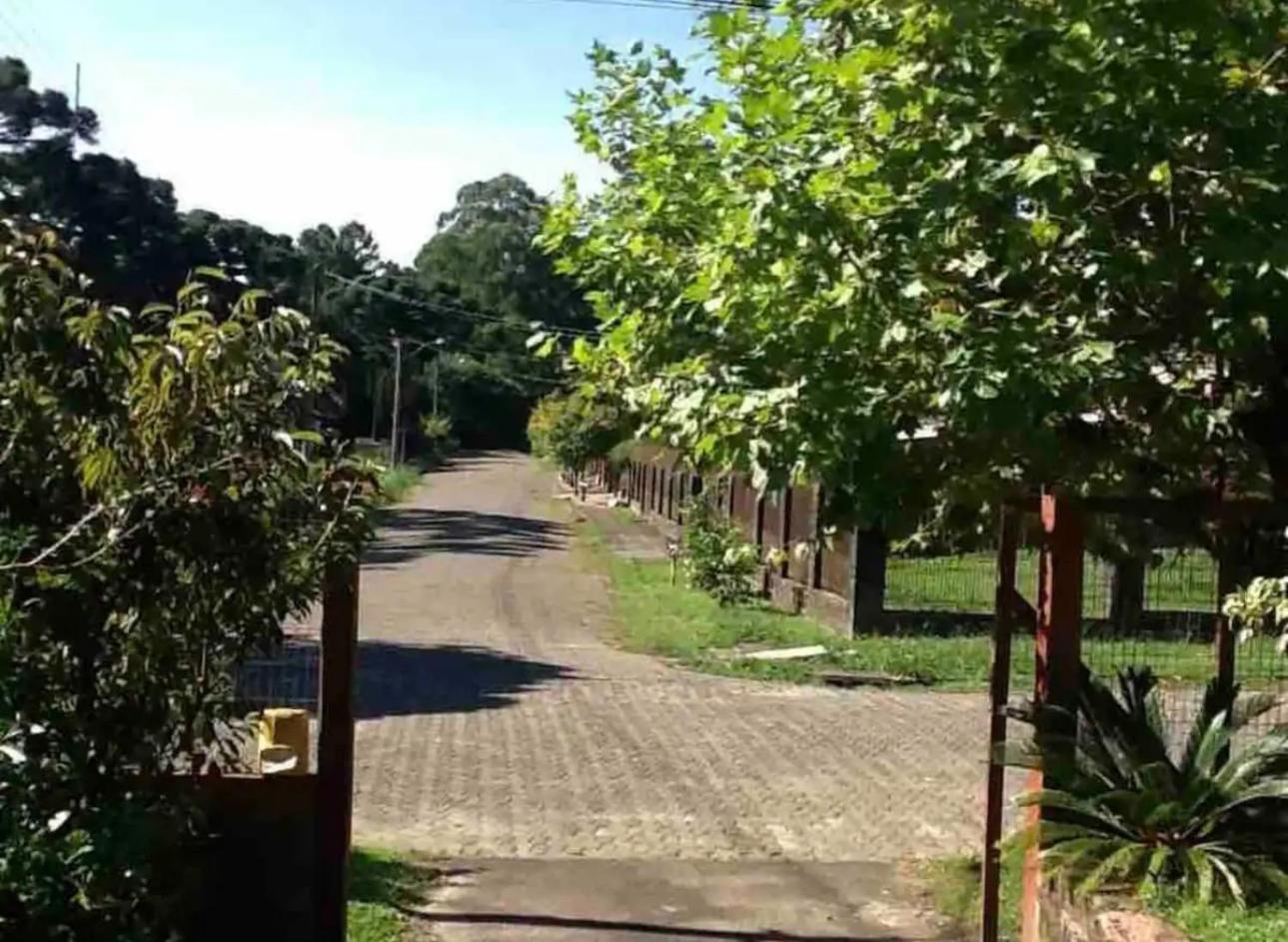 Hospedagem Da Dona Carla Canela Exterior photo